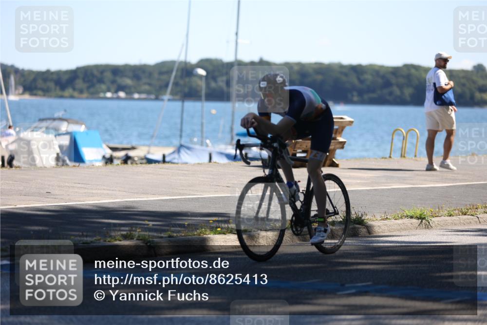 17.08.2025 - KN Förde Triathlon 2025 Yannick Fuchs http://msf.ph/oto/8625413 17.08.2025 12:43:32 Radfahren 402, 408 meine-sportfotos.de