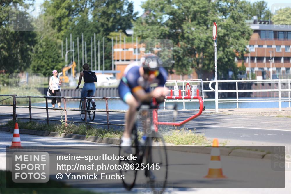 17.08.2025 - KN Förde Triathlon 2025 Yannick Fuchs http://msf.ph/oto/8625445 17.08.2025 12:45:02 Radfahren 398, 402, 418 meine-sportfotos.de