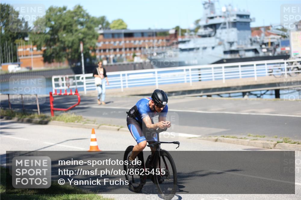 17.08.2025 - KN Förde Triathlon 2025 Yannick Fuchs http://msf.ph/oto/8625455 17.08.2025 12:46:26 Radfahren 406, 414, 418, 548 meine-sportfotos.de