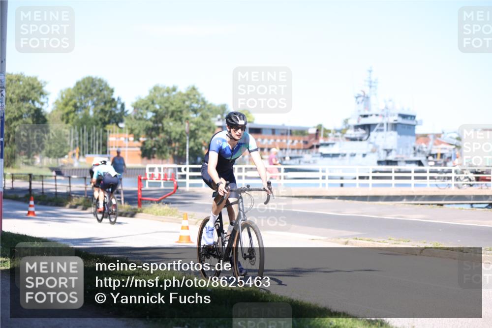 17.08.2025 - KN Förde Triathlon 2025 Yannick Fuchs http://msf.ph/oto/8625463 17.08.2025 12:47:51 Radfahren 406, 407, 413, 417, 548, 419, 422, 423 meine-sportfotos.de