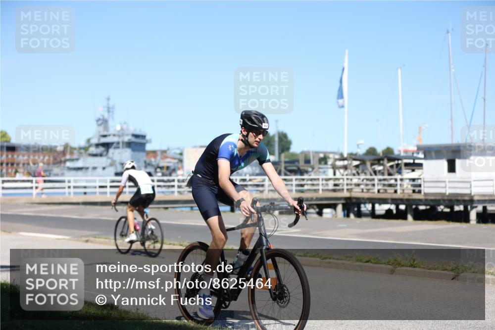 17.08.2025 - KN Förde Triathlon 2025 Yannick Fuchs http://msf.ph/oto/8625464 17.08.2025 12:47:51 Radfahren 406, 407, 413, 417, 548, 419, 422, 423 meine-sportfotos.de
