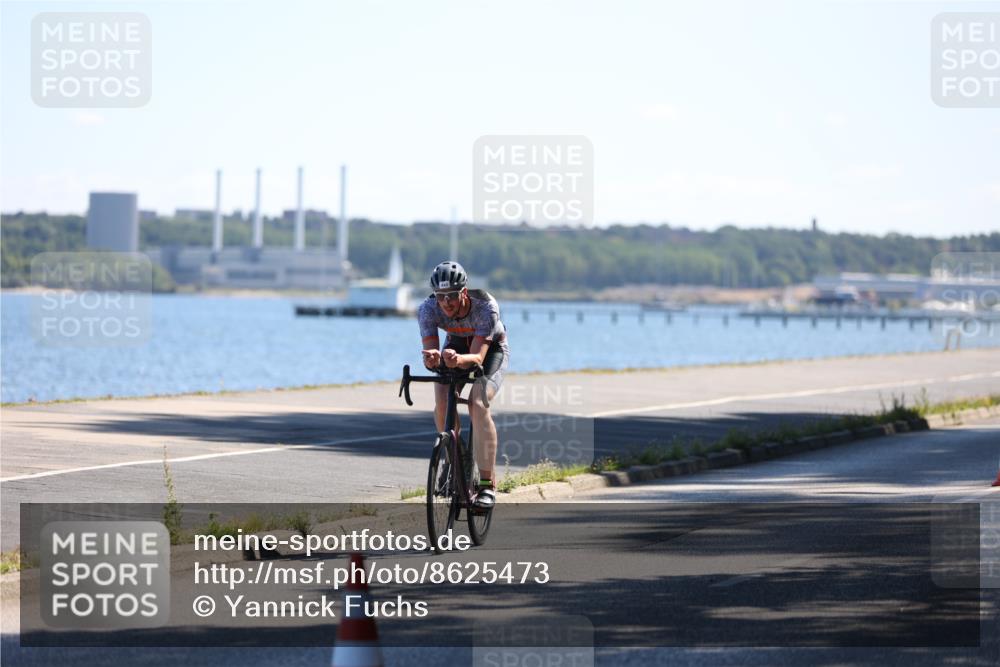 17.08.2025 - KN Förde Triathlon 2025 Yannick Fuchs http://msf.ph/oto/8625473 17.08.2025 12:48:31 Radfahren 420, 442 meine-sportfotos.de
