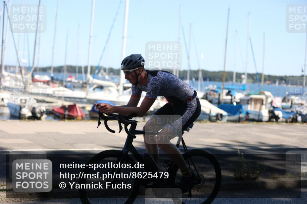 17.08.2025 - KN Förde Triathlon 2025 Yannick Fuchs http://msf.ph/oto/8625479 17.08.2025 12:48:33 Radfahren 420, 442 meine-sportfotos.de