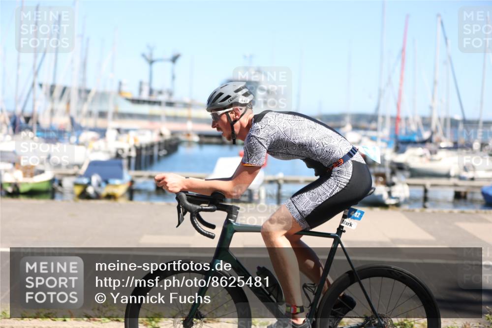 17.08.2025 - KN Förde Triathlon 2025 Yannick Fuchs http://msf.ph/oto/8625481 17.08.2025 12:48:33 Radfahren 420, 442 meine-sportfotos.de