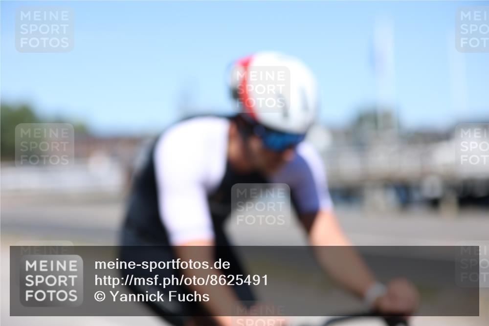 17.08.2025 - KN Förde Triathlon 2025 Yannick Fuchs http://msf.ph/oto/8625491 17.08.2025 12:48:38 Radfahren 420, 442 meine-sportfotos.de