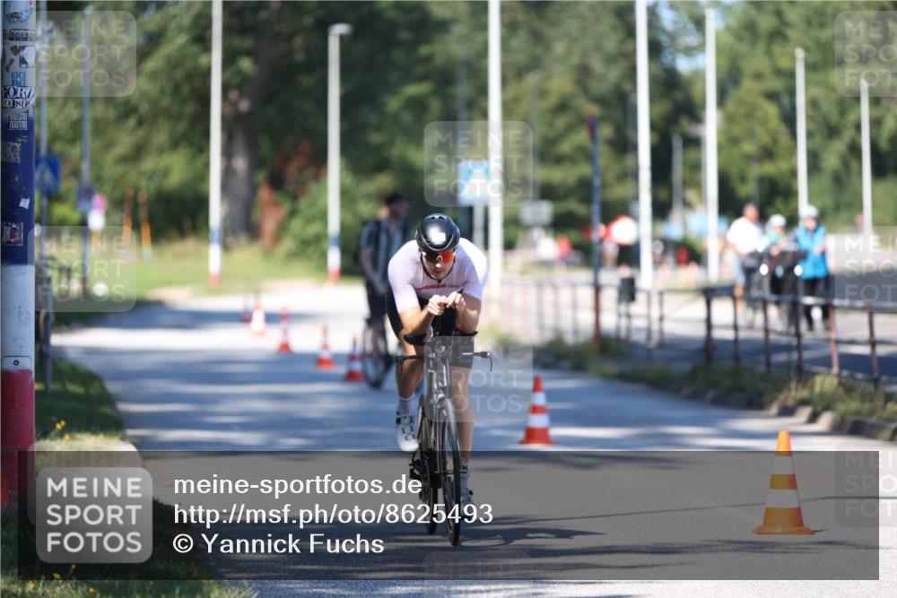 17.08.2025 - KN Förde Triathlon 2025 Yannick Fuchs http://msf.ph/oto/8625493 17.08.2025 12:48:56 Radfahren 415 meine-sportfotos.de
