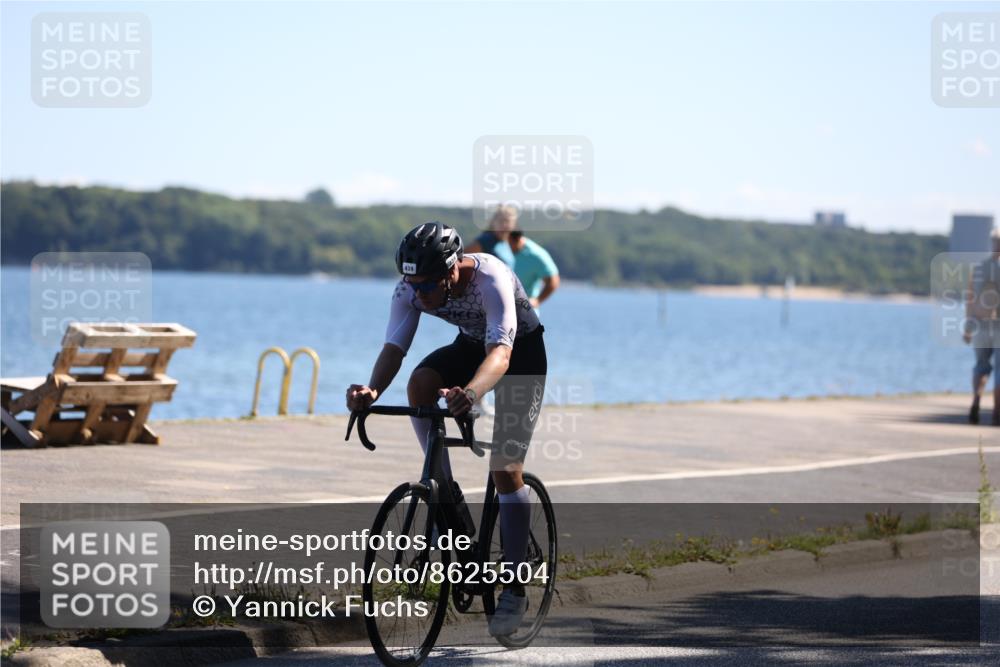 17.08.2025 - KN Förde Triathlon 2025 Yannick Fuchs http://msf.ph/oto/8625504 17.08.2025 12:49:07 Radfahren 422, 439, 415 meine-sportfotos.de