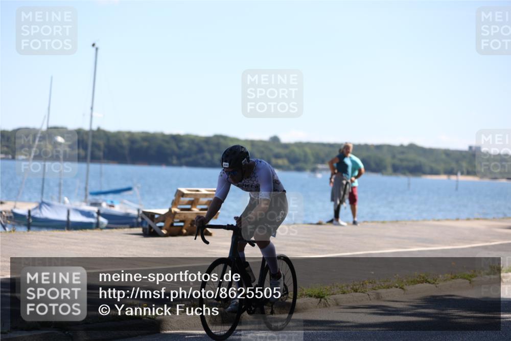 17.08.2025 - KN Förde Triathlon 2025 Yannick Fuchs http://msf.ph/oto/8625505 17.08.2025 12:49:07 Radfahren 422, 439, 415 meine-sportfotos.de