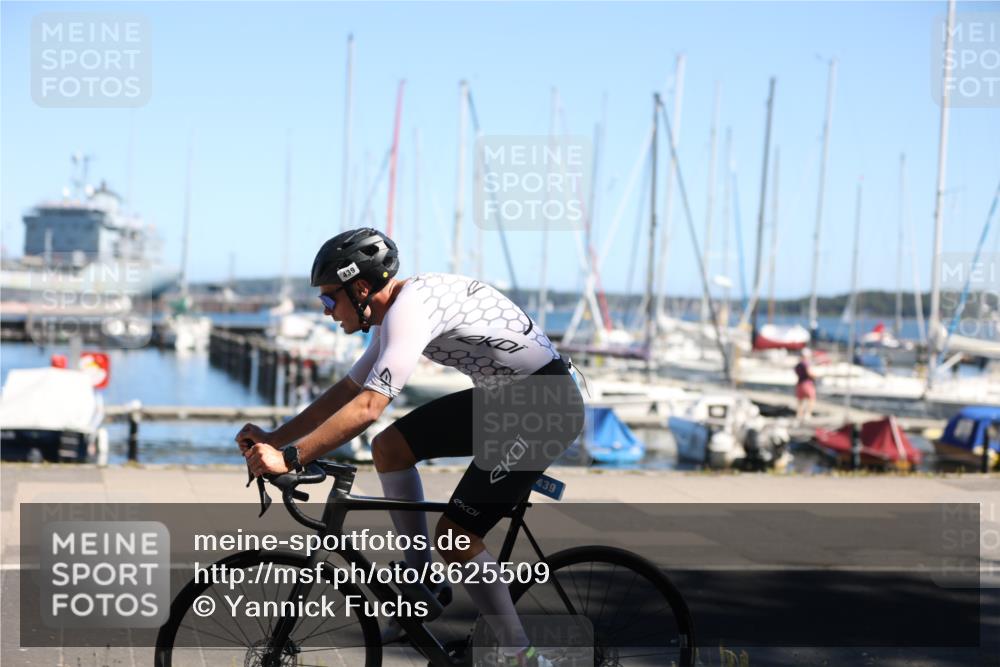 17.08.2025 - KN Förde Triathlon 2025 Yannick Fuchs http://msf.ph/oto/8625509 17.08.2025 12:49:08 Radfahren 422, 439 meine-sportfotos.de