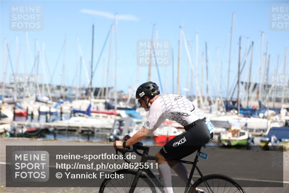 17.08.2025 - KN Förde Triathlon 2025 Yannick Fuchs http://msf.ph/oto/8625511 17.08.2025 12:49:08 Radfahren 422, 439 meine-sportfotos.de