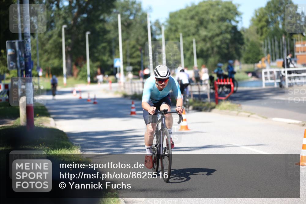 17.08.2025 - KN Förde Triathlon 2025 Yannick Fuchs http://msf.ph/oto/8625516 17.08.2025 12:49:12 Radfahren 419, 422, 439 meine-sportfotos.de