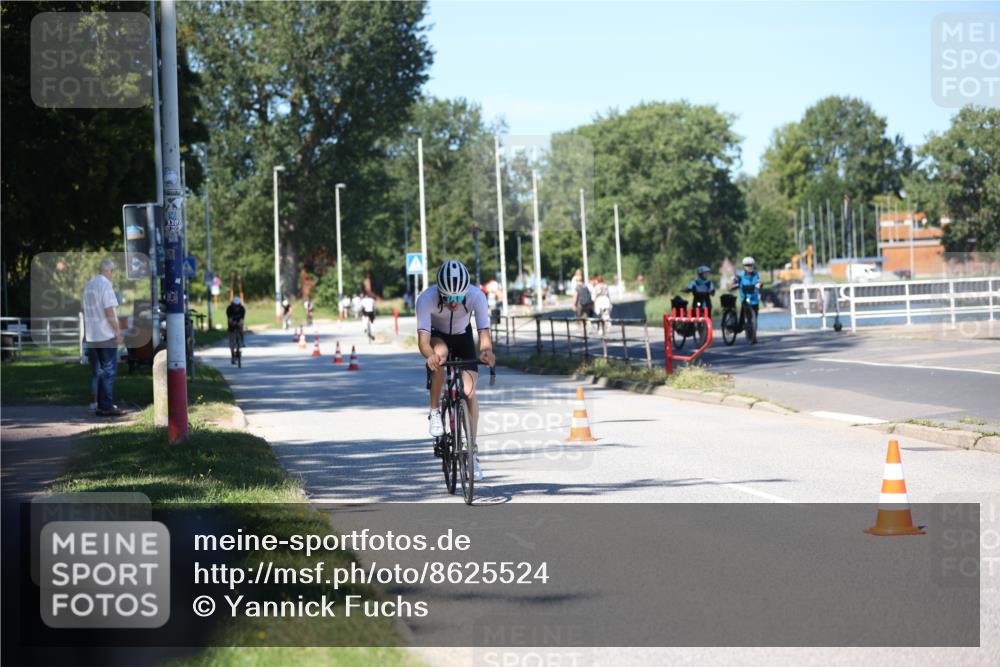 17.08.2025 - KN Förde Triathlon 2025 Yannick Fuchs http://msf.ph/oto/8625524 17.08.2025 12:49:17 Radfahren 419, 423, 441, 422 meine-sportfotos.de