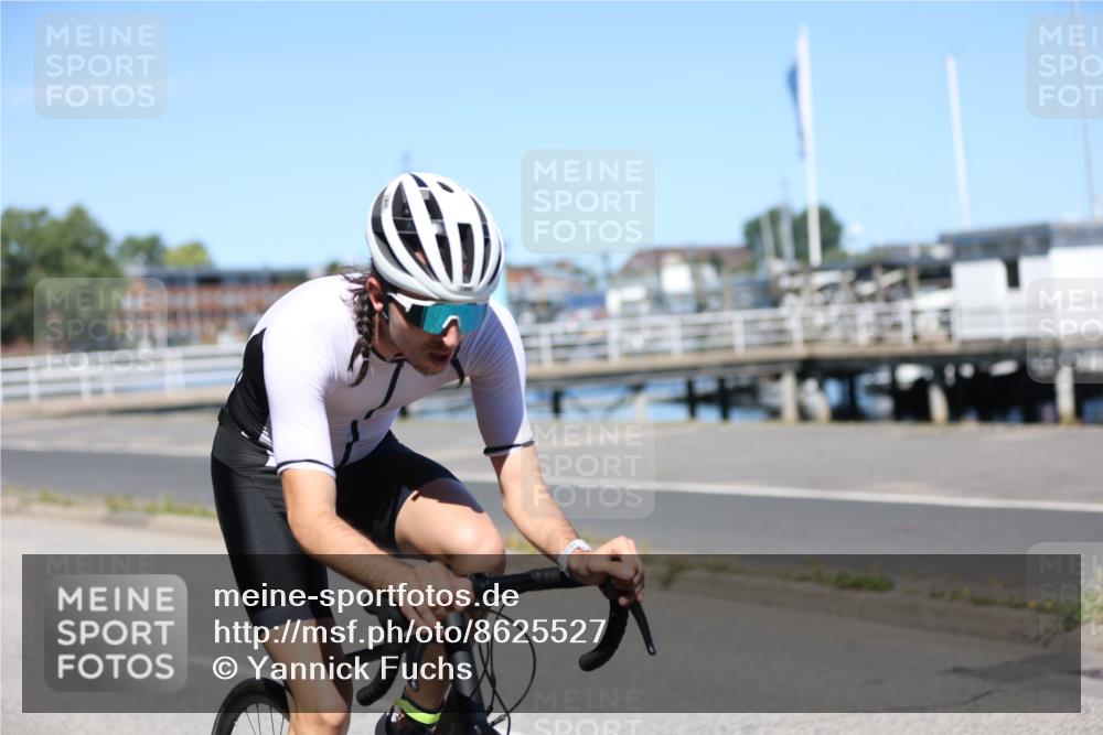 17.08.2025 - KN Förde Triathlon 2025 Yannick Fuchs http://msf.ph/oto/8625527 17.08.2025 12:49:18 Radfahren 419, 423, 441, 422 meine-sportfotos.de
