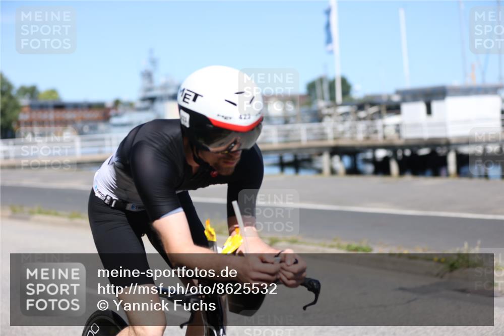17.08.2025 - KN Förde Triathlon 2025 Yannick Fuchs http://msf.ph/oto/8625532 17.08.2025 12:49:23 Radfahren 413, 417, 423, 441, 419 meine-sportfotos.de