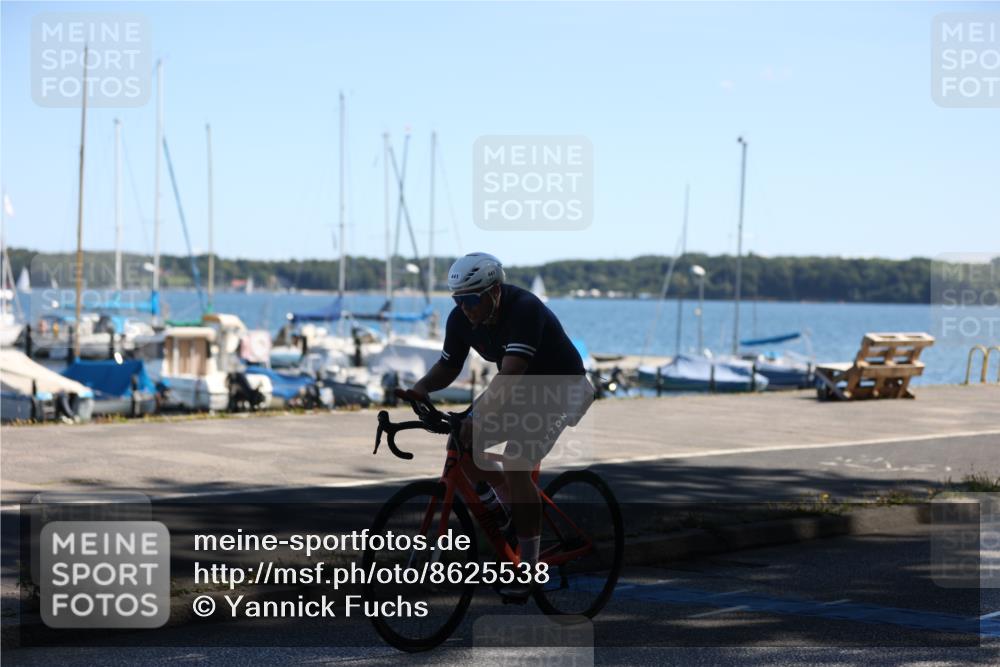 17.08.2025 - KN Förde Triathlon 2025 Yannick Fuchs http://msf.ph/oto/8625538 17.08.2025 12:49:27 Radfahren 413, 417, 441, 419, 423 meine-sportfotos.de