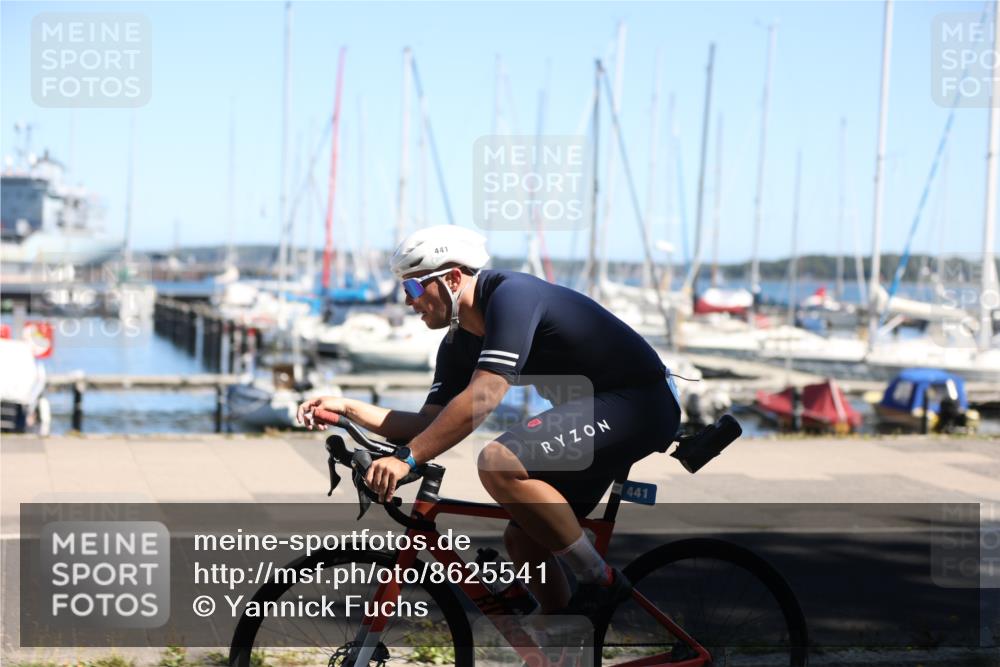 17.08.2025 - KN Förde Triathlon 2025 Yannick Fuchs http://msf.ph/oto/8625541 17.08.2025 12:49:28 Radfahren 413, 417, 441, 423 meine-sportfotos.de