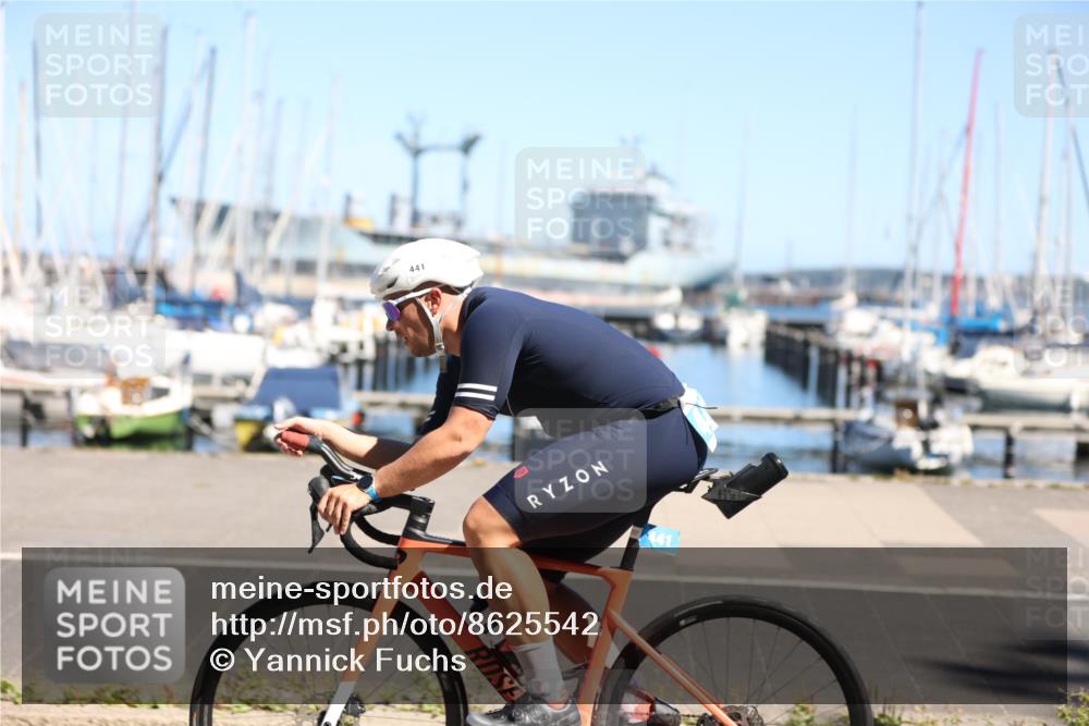 17.08.2025 - KN Förde Triathlon 2025 Yannick Fuchs http://msf.ph/oto/8625542 17.08.2025 12:49:28 Radfahren 413, 417, 441, 423 meine-sportfotos.de