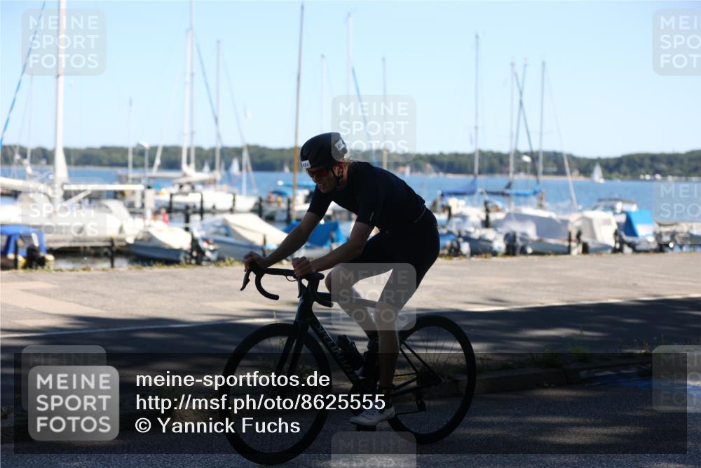 17.08.2025 - KN Förde Triathlon 2025 Yannick Fuchs http://msf.ph/oto/8625555 17.08.2025 12:49:39 Radfahren 424, 447, 413, 417 meine-sportfotos.de