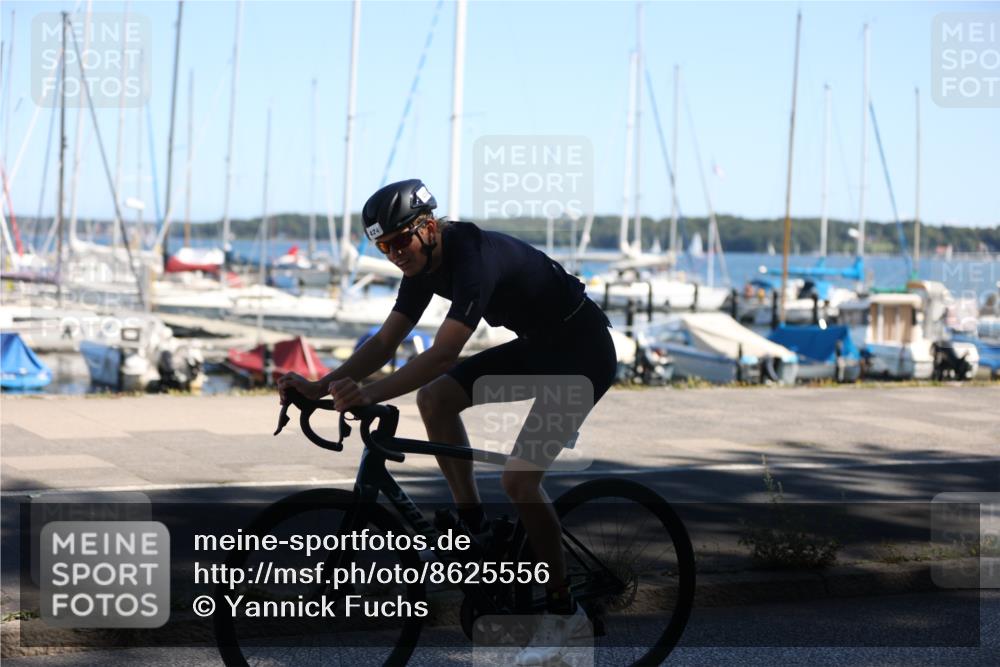 17.08.2025 - KN Förde Triathlon 2025 Yannick Fuchs http://msf.ph/oto/8625556 17.08.2025 12:49:40 Radfahren 424, 447, 413, 417 meine-sportfotos.de