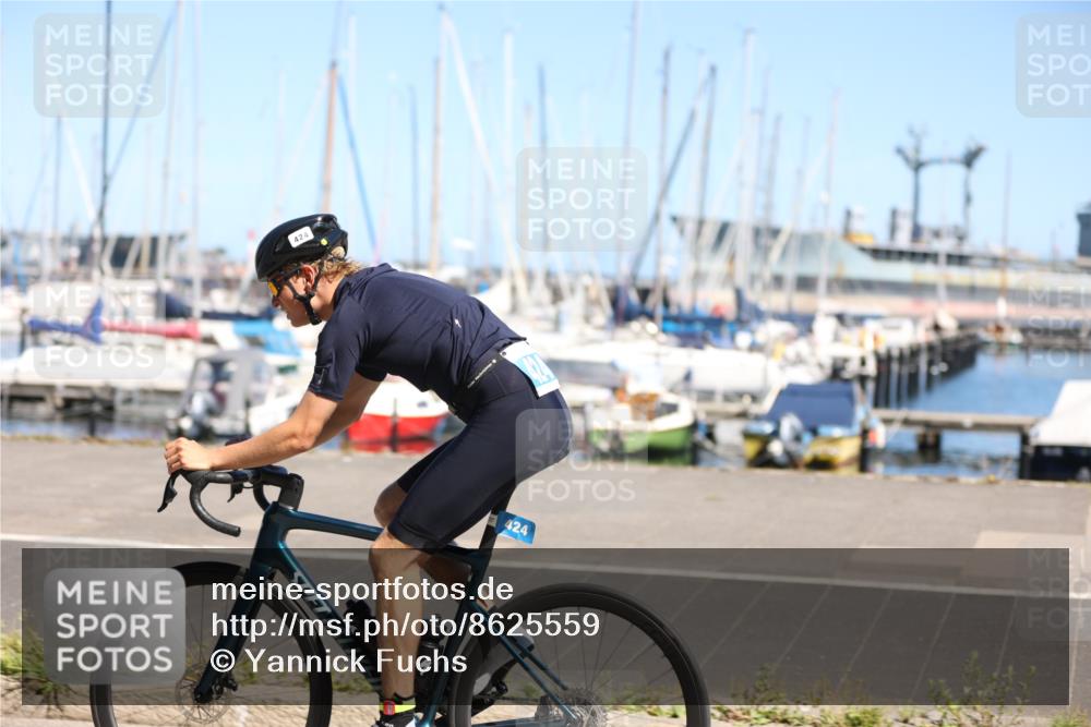17.08.2025 - KN Förde Triathlon 2025 Yannick Fuchs http://msf.ph/oto/8625559 17.08.2025 12:49:40 Radfahren 424, 447, 413, 417 meine-sportfotos.de