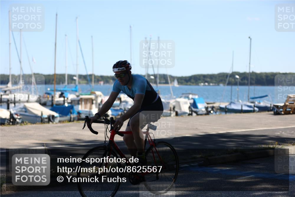 17.08.2025 - KN Förde Triathlon 2025 Yannick Fuchs http://msf.ph/oto/8625567 17.08.2025 12:49:49 Radfahren 431, 447, 457 meine-sportfotos.de