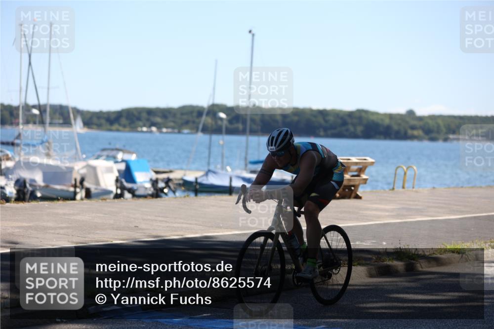 17.08.2025 - KN Förde Triathlon 2025 Yannick Fuchs http://msf.ph/oto/8625574 17.08.2025 12:49:54 Radfahren 431, 457, 447 meine-sportfotos.de