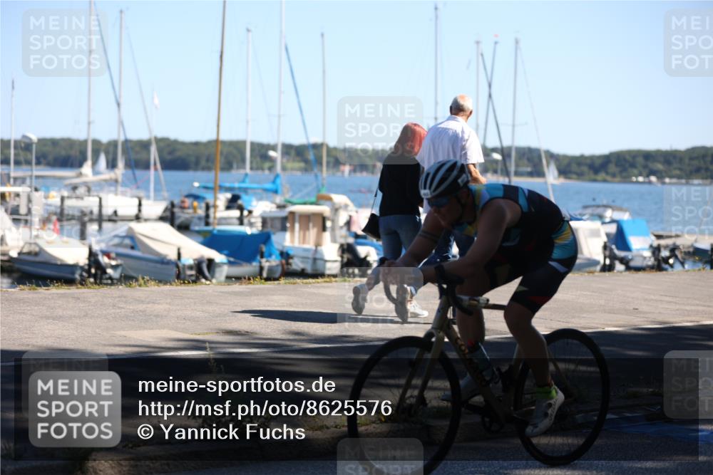 17.08.2025 - KN Förde Triathlon 2025 Yannick Fuchs http://msf.ph/oto/8625576 17.08.2025 12:49:55 Radfahren 431, 457, 447 meine-sportfotos.de