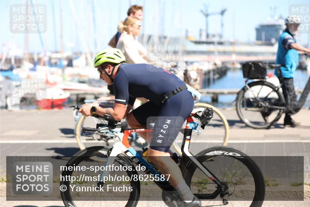 17.08.2025 - KN Förde Triathlon 2025 Yannick Fuchs http://msf.ph/oto/8625587 17.08.2025 12:50:00 Radfahren 431, 457 meine-sportfotos.de