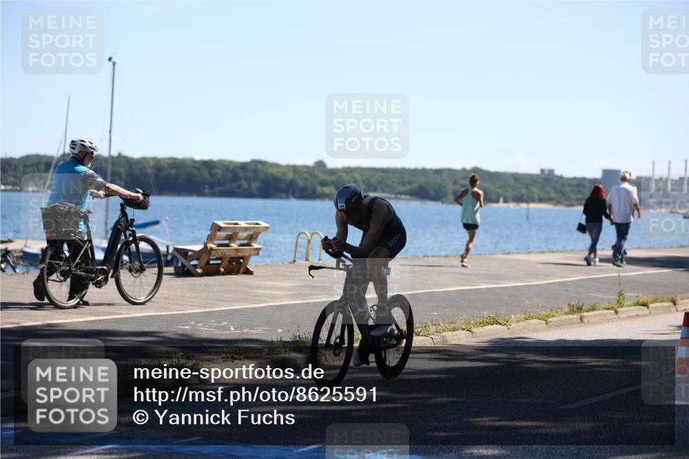 17.08.2025 - KN Förde Triathlon 2025 Yannick Fuchs http://msf.ph/oto/8625591 17.08.2025 12:50:12 Radfahren 408, 440, 442, 466 meine-sportfotos.de