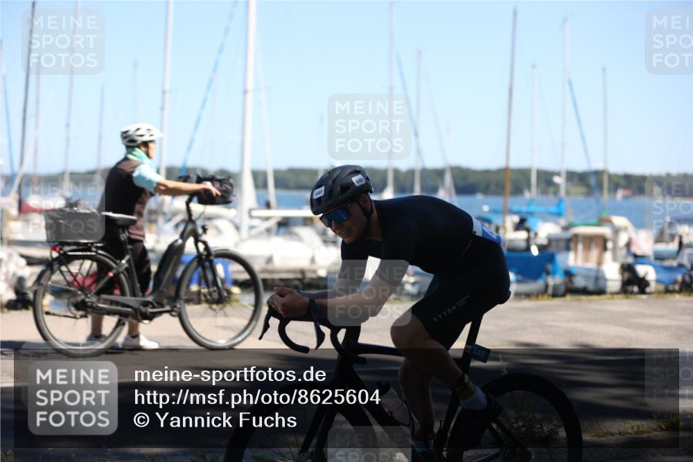 17.08.2025 - KN Förde Triathlon 2025 Yannick Fuchs http://msf.ph/oto/8625604 17.08.2025 12:50:21 Radfahren 416, 433, 440 meine-sportfotos.de