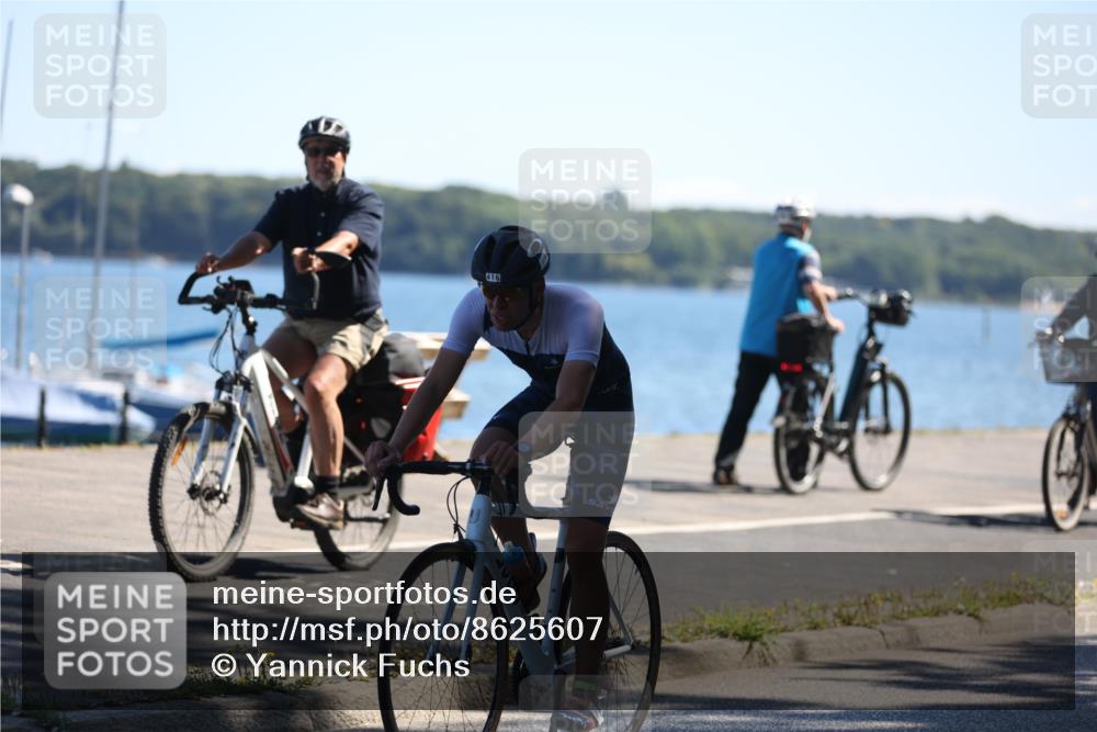 17.08.2025 - KN Förde Triathlon 2025 Yannick Fuchs http://msf.ph/oto/8625607 17.08.2025 12:50:22 Radfahren 416, 433, 440, 440 meine-sportfotos.de