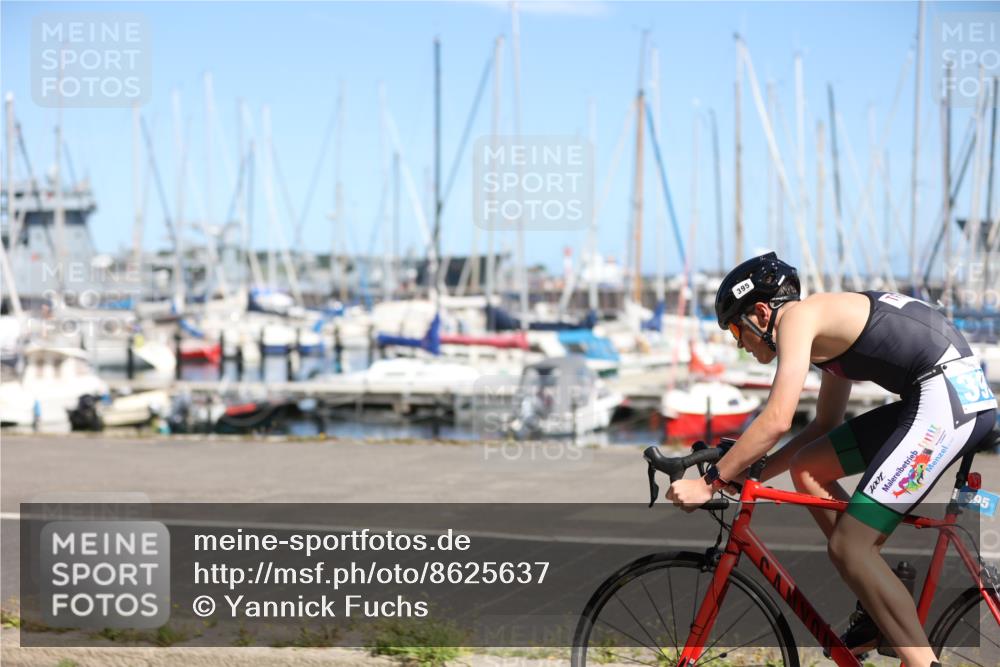 17.08.2025 - KN Förde Triathlon 2025 Yannick Fuchs http://msf.ph/oto/8625637 17.08.2025 12:50:35 Radfahren 395, 403, 439, 450, 395, 433 meine-sportfotos.de