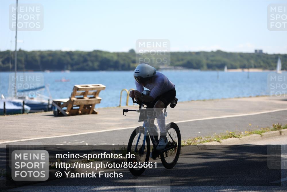 17.08.2025 - KN Förde Triathlon 2025 Yannick Fuchs http://msf.ph/oto/8625661 17.08.2025 12:50:46 Radfahren 428, 403, 439 meine-sportfotos.de