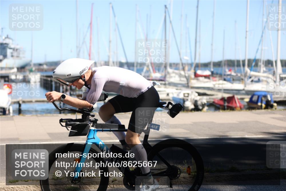 17.08.2025 - KN Förde Triathlon 2025 Yannick Fuchs http://msf.ph/oto/8625667 17.08.2025 12:50:47 Radfahren 428, 403, 439 meine-sportfotos.de