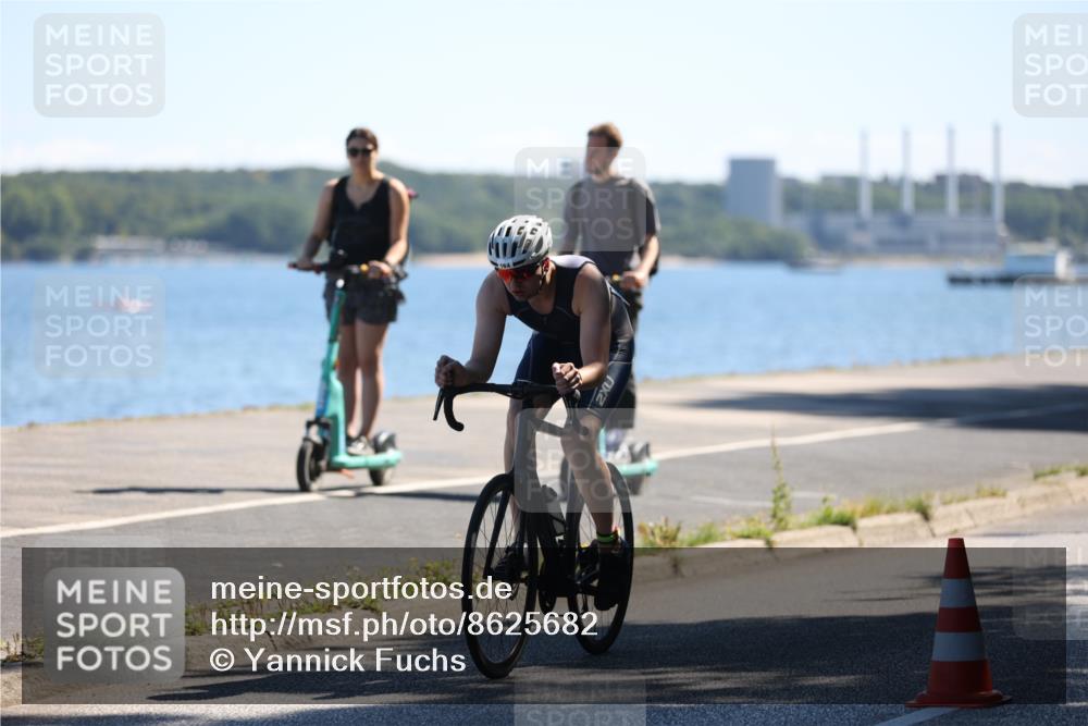 17.08.2025 - KN Förde Triathlon 2025 Yannick Fuchs http://msf.ph/oto/8625682 17.08.2025 12:51:07 Radfahren 424, 425, 446, 454, 464, 441, 456 meine-sportfotos.de