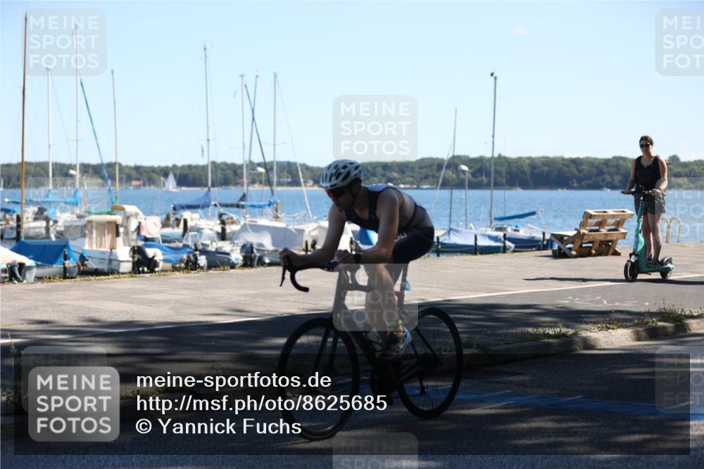 17.08.2025 - KN Förde Triathlon 2025 Yannick Fuchs http://msf.ph/oto/8625685 17.08.2025 12:51:08 Radfahren 424, 425, 446, 447, 454, 464, 441, 456 meine-sportfotos.de