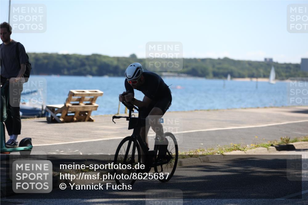 17.08.2025 - KN Förde Triathlon 2025 Yannick Fuchs http://msf.ph/oto/8625687 17.08.2025 12:51:09 Radfahren 424, 425, 446, 447, 454, 464, 441, 456 meine-sportfotos.de