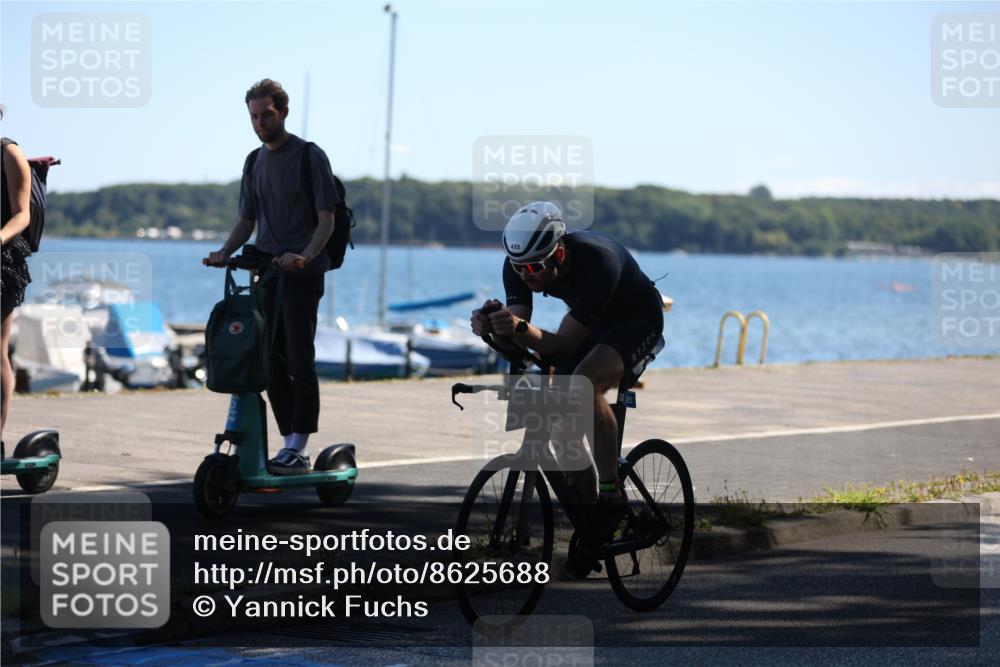 17.08.2025 - KN Förde Triathlon 2025 Yannick Fuchs http://msf.ph/oto/8625688 17.08.2025 12:51:10 Radfahren 424, 425, 446, 447, 454, 464, 441, 456, 464 meine-sportfotos.de
