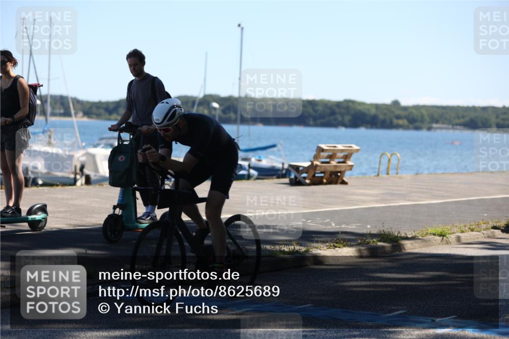 17.08.2025 - KN Förde Triathlon 2025 Yannick Fuchs http://msf.ph/oto/8625689 17.08.2025 12:51:10 Radfahren 424, 425, 446, 447, 454, 464, 441, 456, 464 meine-sportfotos.de