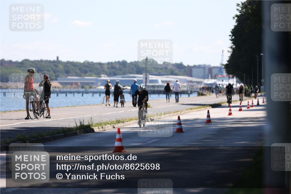 17.08.2025 - KN Förde Triathlon 2025 Yannick Fuchs http://msf.ph/oto/8625698 17.08.2025 12:51:26 Radfahren 408, 431, 445, 457, 466, 447 meine-sportfotos.de