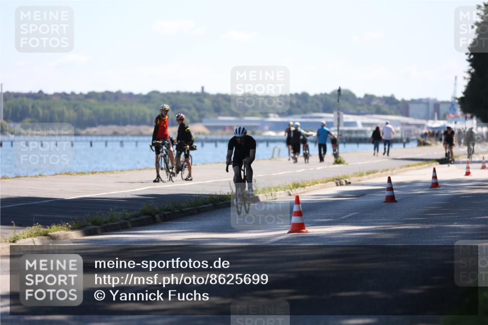 17.08.2025 - KN Förde Triathlon 2025 Yannick Fuchs http://msf.ph/oto/8625699 17.08.2025 12:51:28 Radfahren 408, 431, 445, 457, 458, 466 meine-sportfotos.de