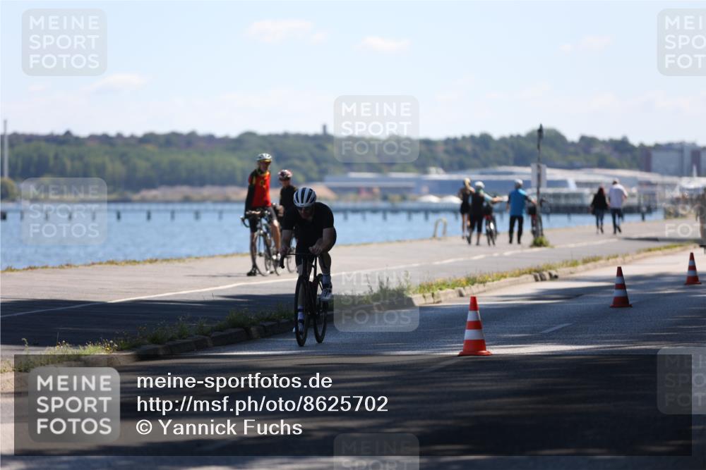 17.08.2025 - KN Förde Triathlon 2025 Yannick Fuchs http://msf.ph/oto/8625702 17.08.2025 12:51:28 Radfahren 408, 431, 445, 457, 458, 466 meine-sportfotos.de