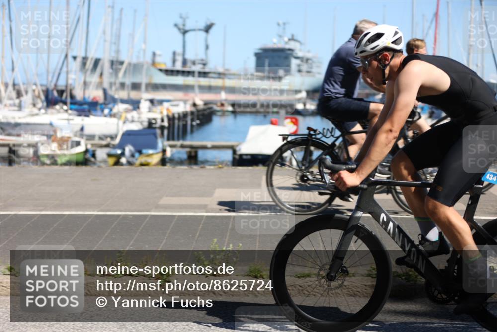 17.08.2025 - KN Förde Triathlon 2025 Yannick Fuchs http://msf.ph/oto/8625724 17.08.2025 12:51:40 Radfahren 430, 434, 458, 408, 458, 466 meine-sportfotos.de