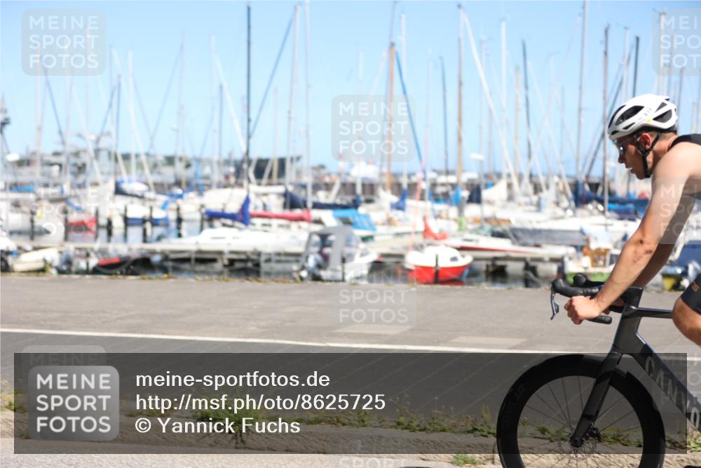 17.08.2025 - KN Förde Triathlon 2025 Yannick Fuchs http://msf.ph/oto/8625725 17.08.2025 12:51:40 Radfahren 430, 434, 458, 408, 458, 466 meine-sportfotos.de
