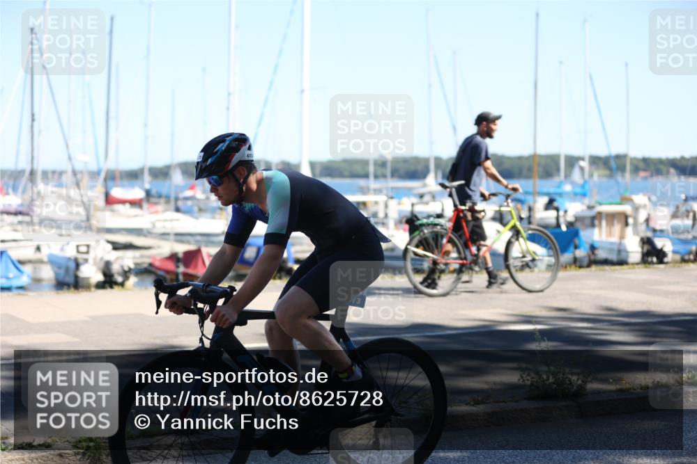 17.08.2025 - KN Förde Triathlon 2025 Yannick Fuchs http://msf.ph/oto/8625728 17.08.2025 12:51:53 Radfahren 403, 416, 433, 440, 473, 430 meine-sportfotos.de
