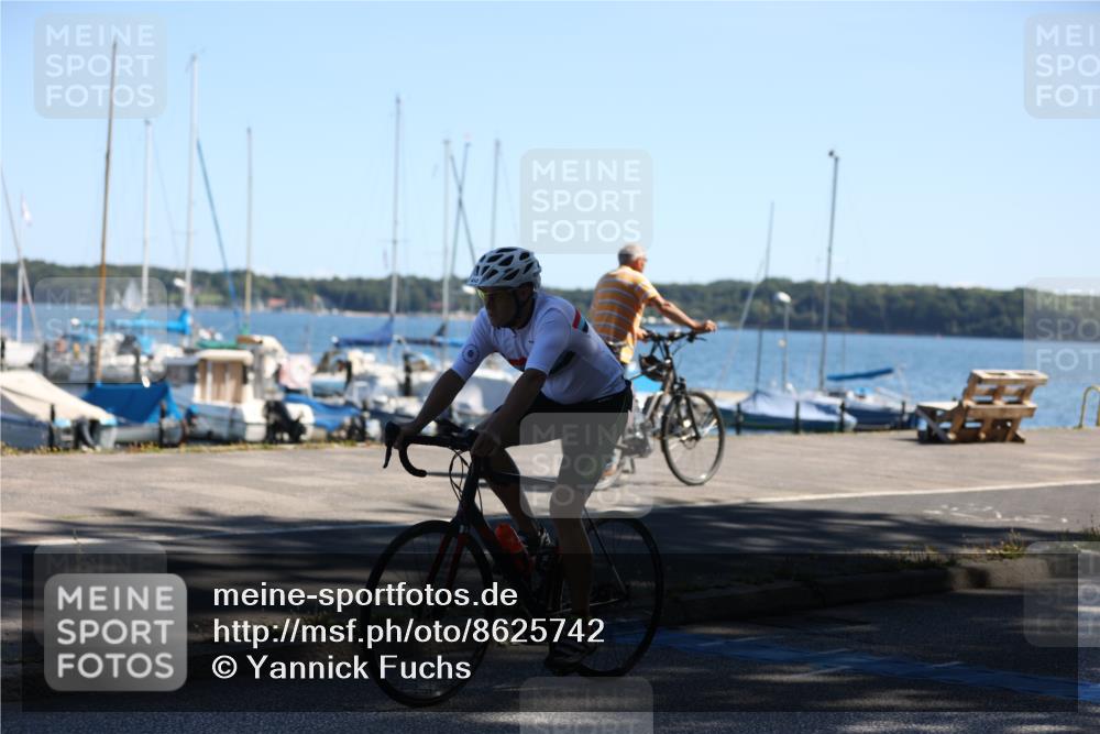 17.08.2025 - KN Förde Triathlon 2025 Yannick Fuchs http://msf.ph/oto/8625742 17.08.2025 12:52:04 Radfahren 450, 452, 403, 416, 433 meine-sportfotos.de