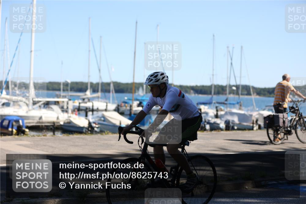 17.08.2025 - KN Förde Triathlon 2025 Yannick Fuchs http://msf.ph/oto/8625743 17.08.2025 12:52:04 Radfahren 450, 452, 403, 416, 433 meine-sportfotos.de