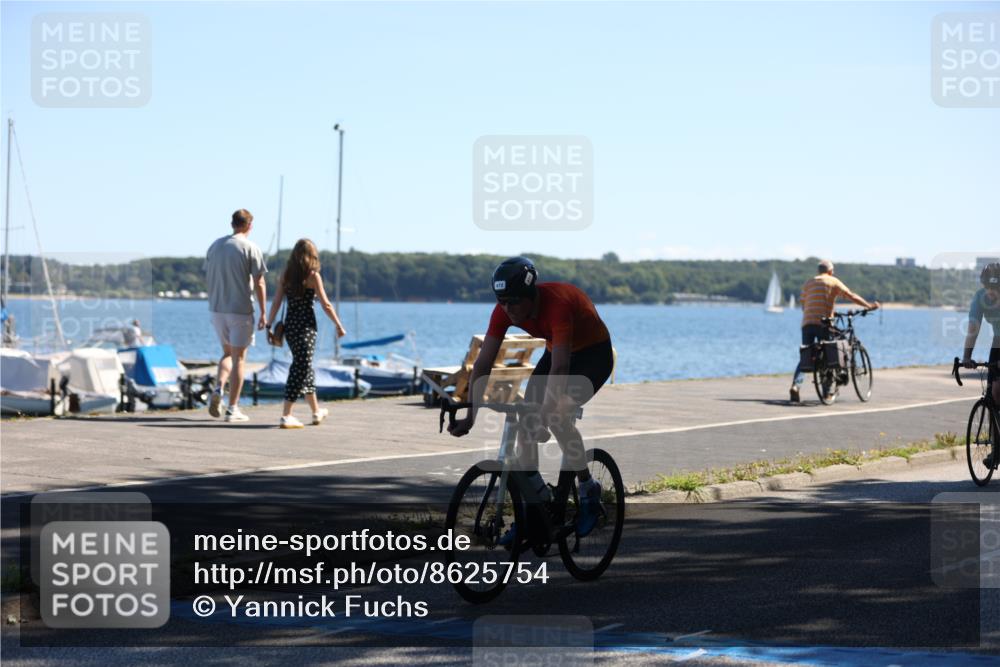 17.08.2025 - KN Förde Triathlon 2025 Yannick Fuchs http://msf.ph/oto/8625754 17.08.2025 12:52:16 Radfahren 395, 428, 437, 448, 472, 450 meine-sportfotos.de