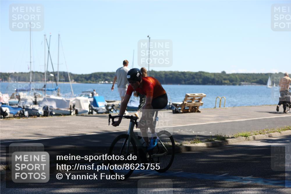 17.08.2025 - KN Förde Triathlon 2025 Yannick Fuchs http://msf.ph/oto/8625755 17.08.2025 12:52:16 Radfahren 395, 428, 437, 448, 472, 450 meine-sportfotos.de