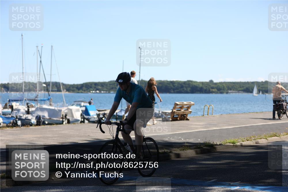 17.08.2025 - KN Förde Triathlon 2025 Yannick Fuchs http://msf.ph/oto/8625756 17.08.2025 12:52:17 Radfahren 395, 428, 437, 448, 472, 395, 450 meine-sportfotos.de